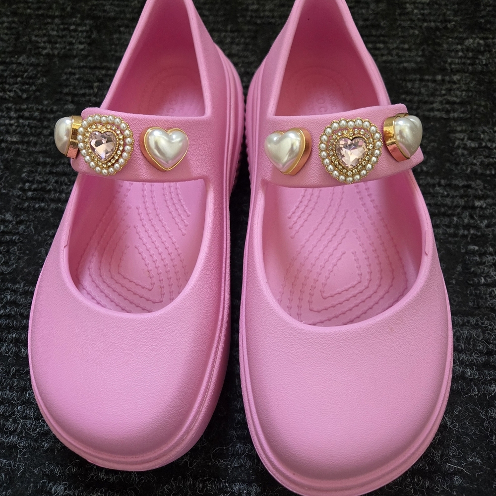 Brand New With Out Tags Women Size 6 Mary Jane Stomp.